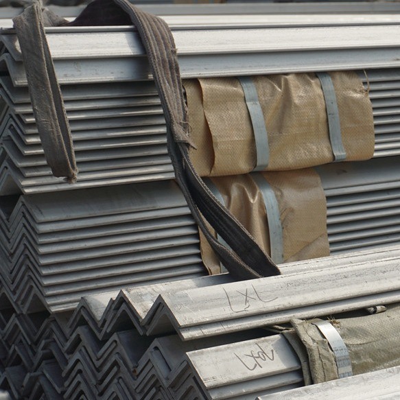 Stal nierdzewna 316 304 Nierówny kątownik 30 * 30 * 3 mm 50 * 50 * 5 mm Równa