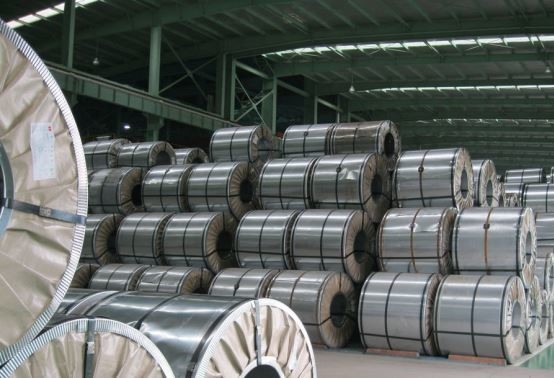 0.3mm-3.0mm Stal nierdzewna Strip Coil Cutting Standardowy pakiet eksportowy 1000mm